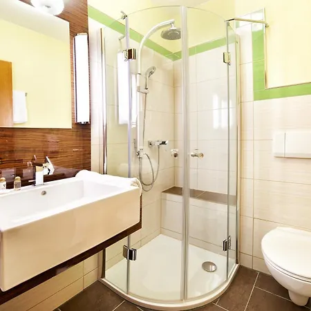 Revita Kocher מלון 4*